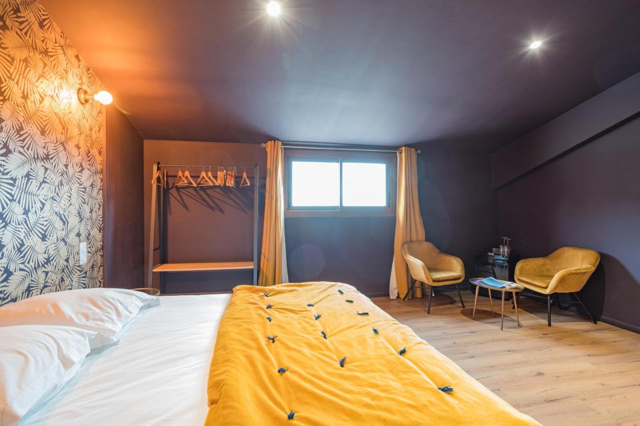 Chambres D'Hotes - Domaine De Cristia Courthezon Bagian luar foto